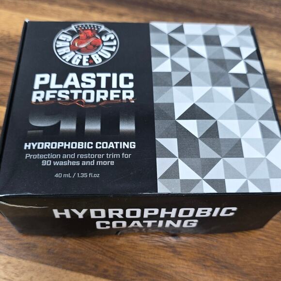 Garage Bulls Plastic Restorer & Hydrophobic Trim Coating 40 oz NIB - Picture 1 of 4